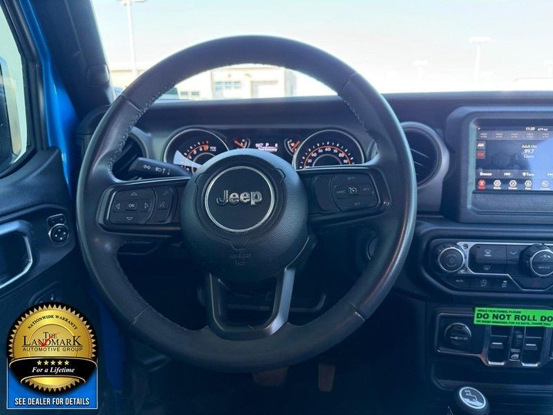 Jeep Gladiator Vehicle Full-screen Gallery Image 16