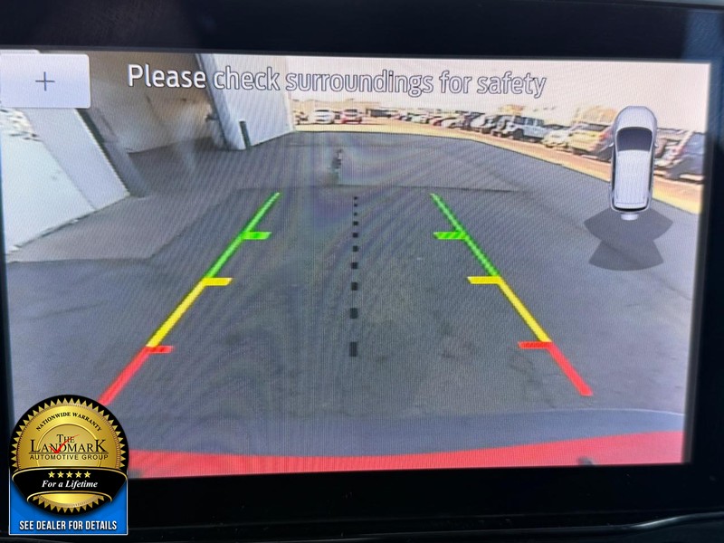 Ford EcoSport Vehicle Full-screen Gallery Image 13