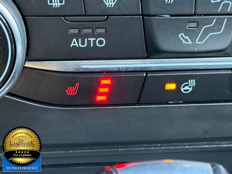 Ford EcoSport Vehicle Full-screen Gallery Image 14