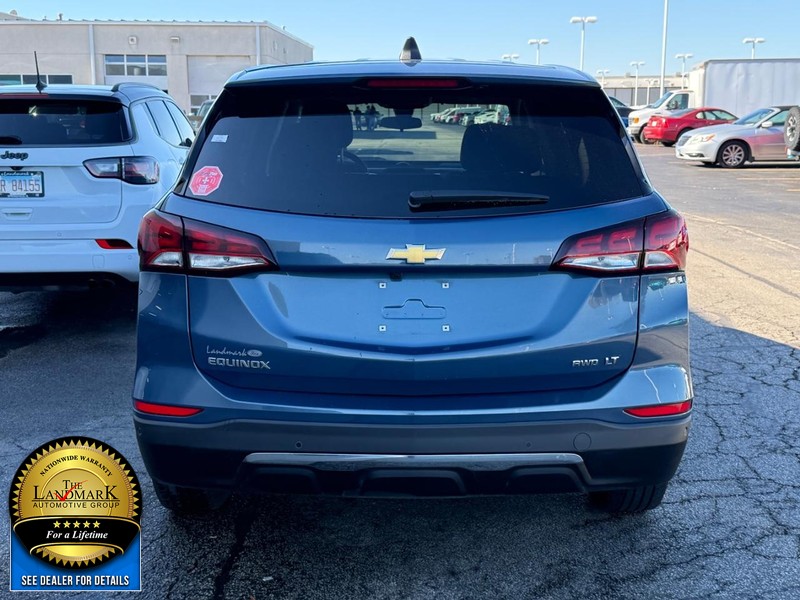 Chevrolet Equinox Vehicle Full-screen Gallery Image 9