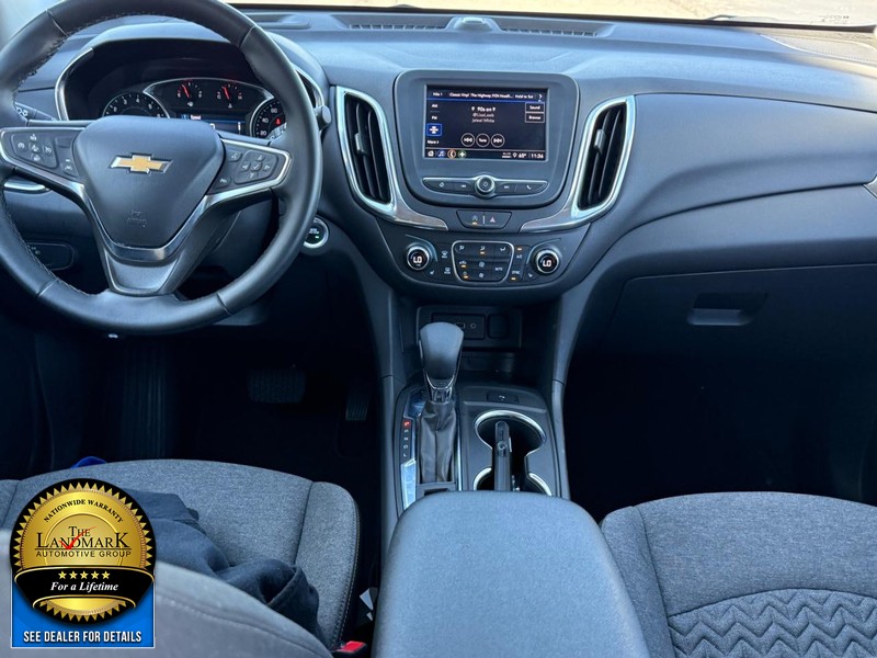 Chevrolet Equinox Vehicle Full-screen Gallery Image 18