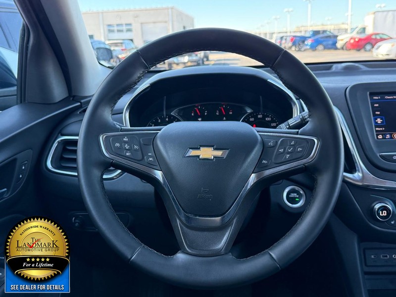 Chevrolet Equinox Vehicle Full-screen Gallery Image 19