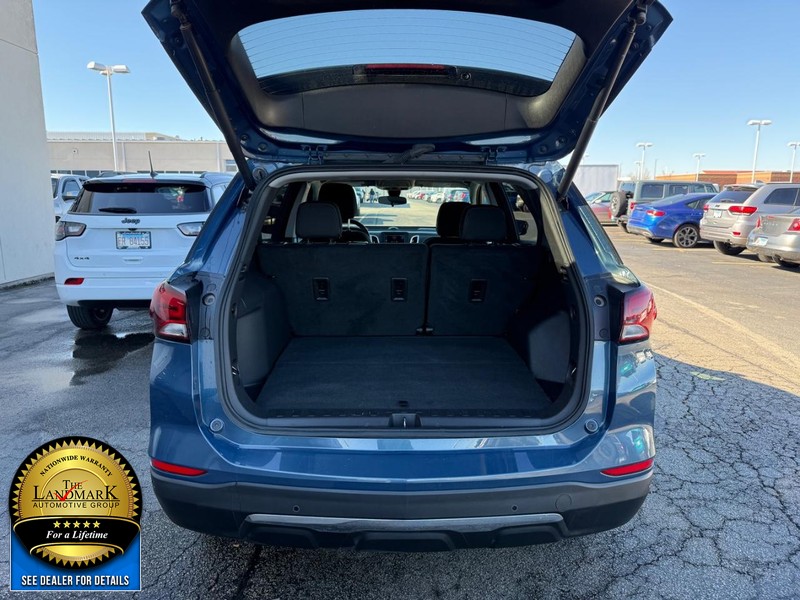 Chevrolet Equinox Vehicle Full-screen Gallery Image 21