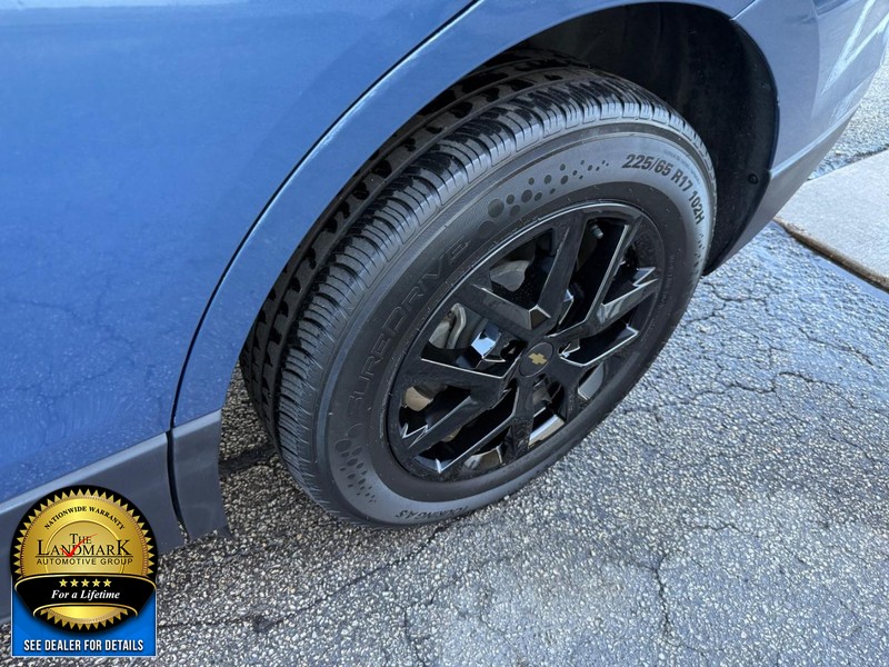 Chevrolet Equinox Vehicle Full-screen Gallery Image 22