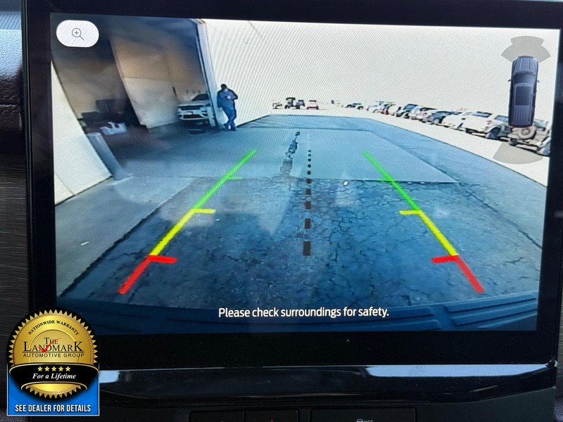 Ford Expedition Vehicle Full-screen Gallery Image 13