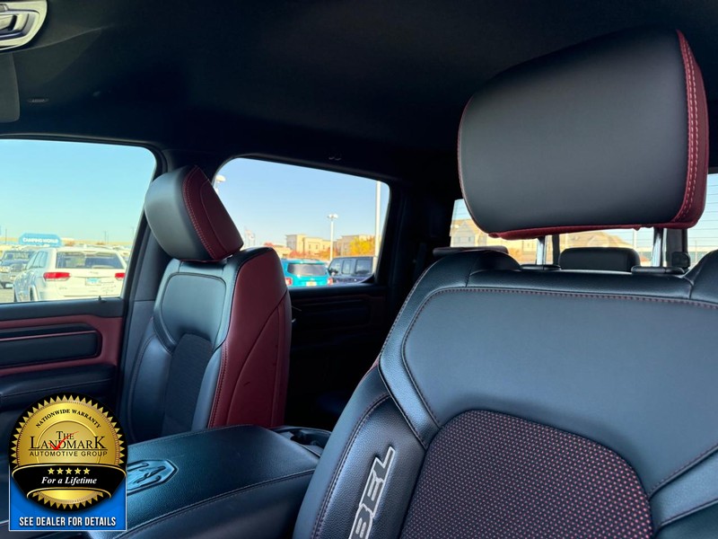 Ram 1500 Vehicle Full-screen Gallery Image 9