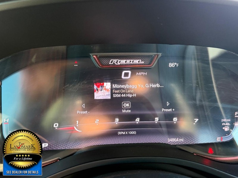 Ram 1500 Vehicle Full-screen Gallery Image 12