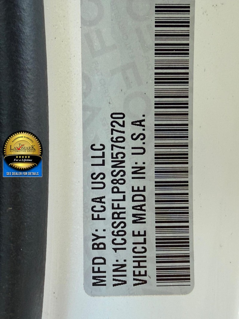 Ram 1500 Vehicle Full-screen Gallery Image 22