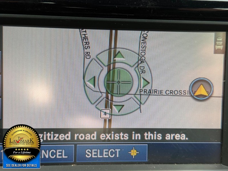 Chrysler 200 Vehicle Full-screen Gallery Image 14