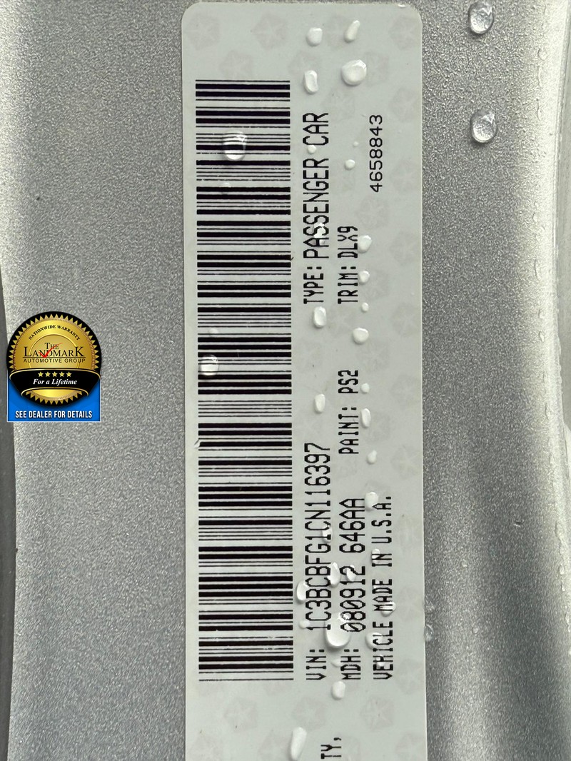 Chrysler 200 Vehicle Full-screen Gallery Image 21