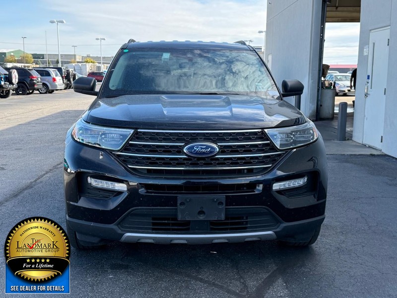 Ford Explorer Vehicle Full-screen Gallery Image 4