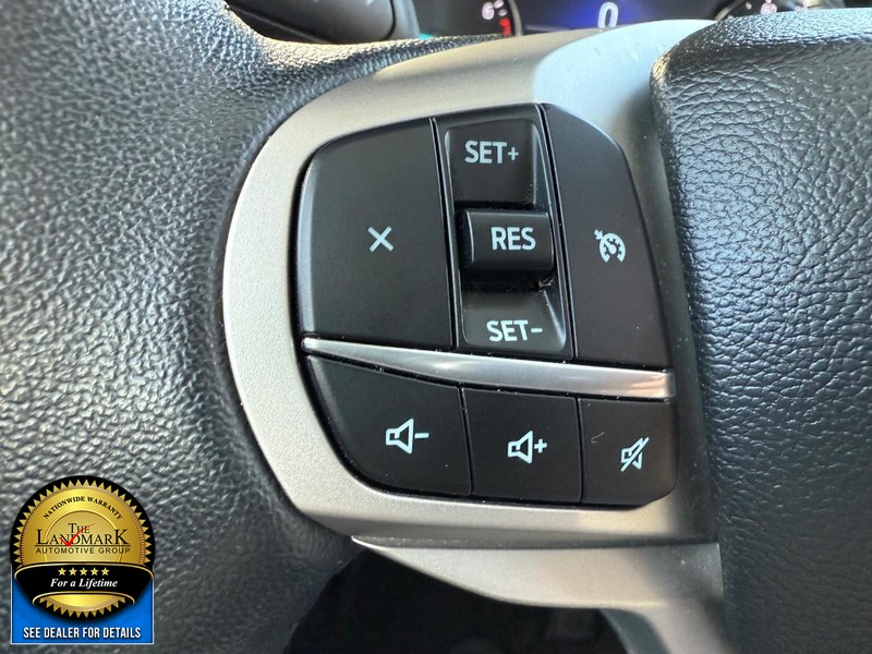 Ford Explorer Vehicle Full-screen Gallery Image 10