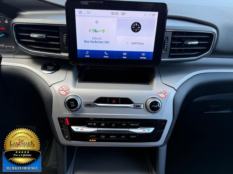 Ford Explorer Vehicle Full-screen Gallery Image 19