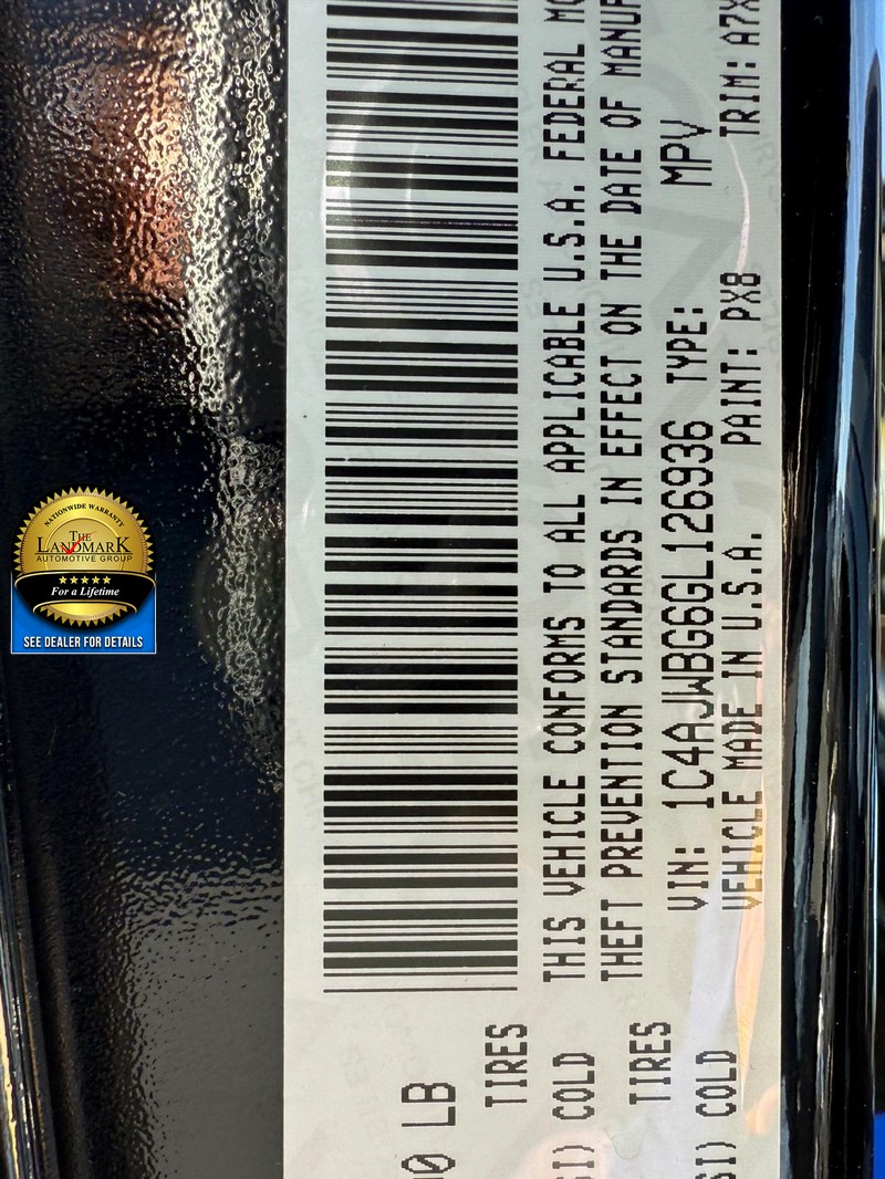 Jeep Wrangler Vehicle Full-screen Gallery Image 20