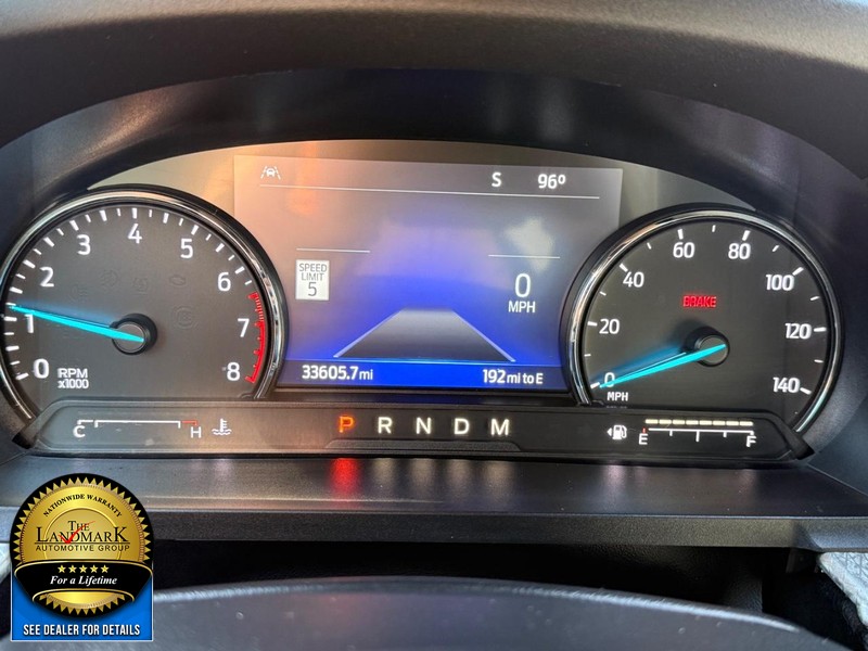 Ford Explorer Vehicle Full-screen Gallery Image 13