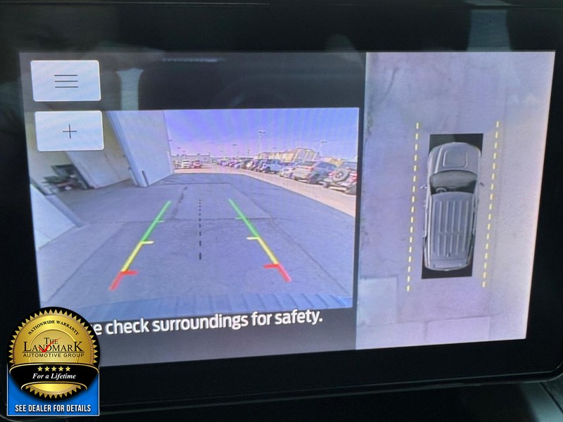 Ford Explorer Vehicle Full-screen Gallery Image 14