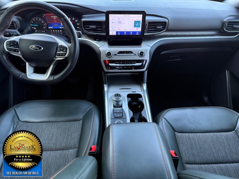 Ford Explorer Vehicle Full-screen Gallery Image 20