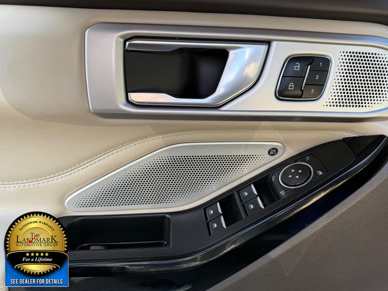 Ford Explorer Vehicle Full-screen Gallery Image 8