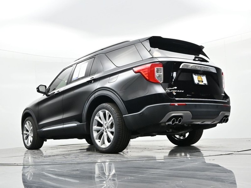 Ford Explorer Vehicle Full-screen Gallery Image 25