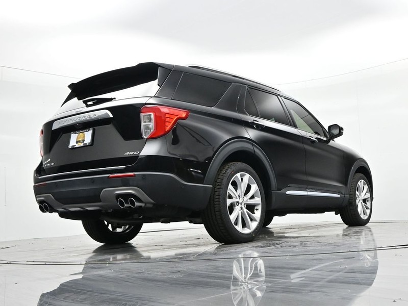 Ford Explorer Vehicle Full-screen Gallery Image 27