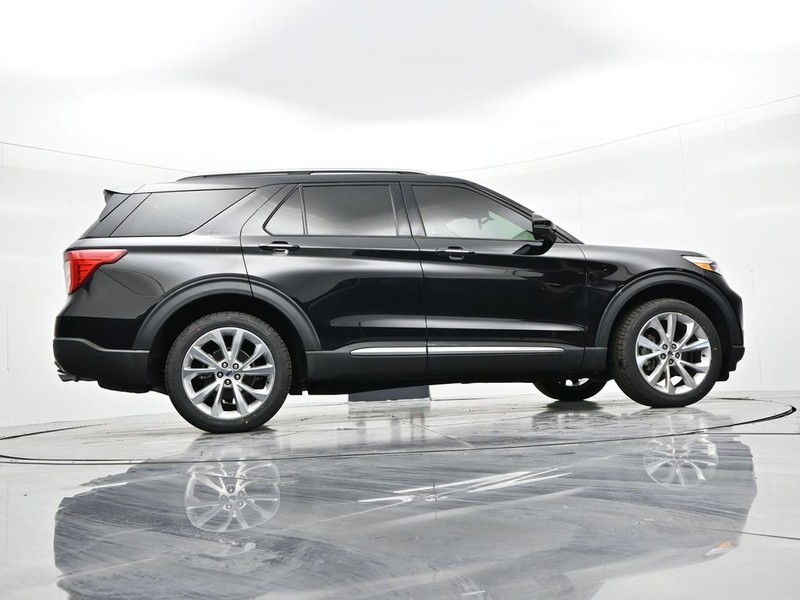 Ford Explorer Vehicle Full-screen Gallery Image 28