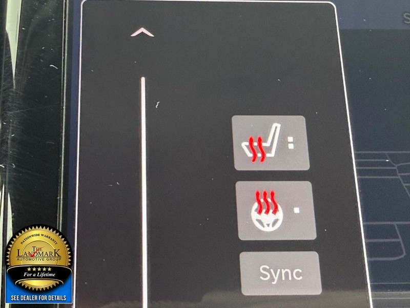 Chrysler Pacifica Vehicle Full-screen Gallery Image 14