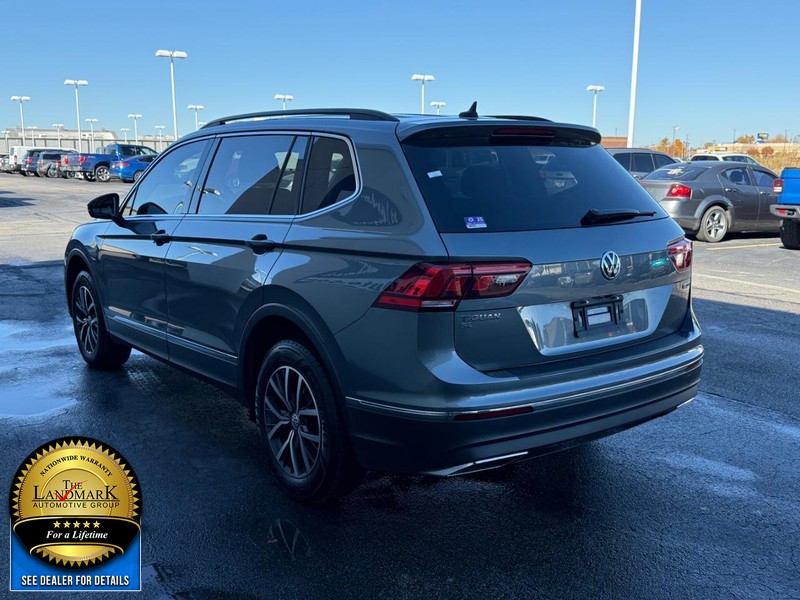 Volkswagen Tiguan Vehicle Full-screen Gallery Image 6