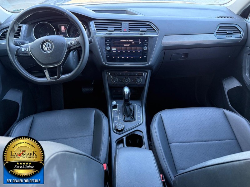 Volkswagen Tiguan Vehicle Full-screen Gallery Image 16