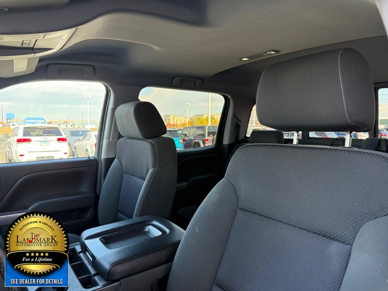 Chevrolet Silverado 1500 Vehicle Full-screen Gallery Image 9