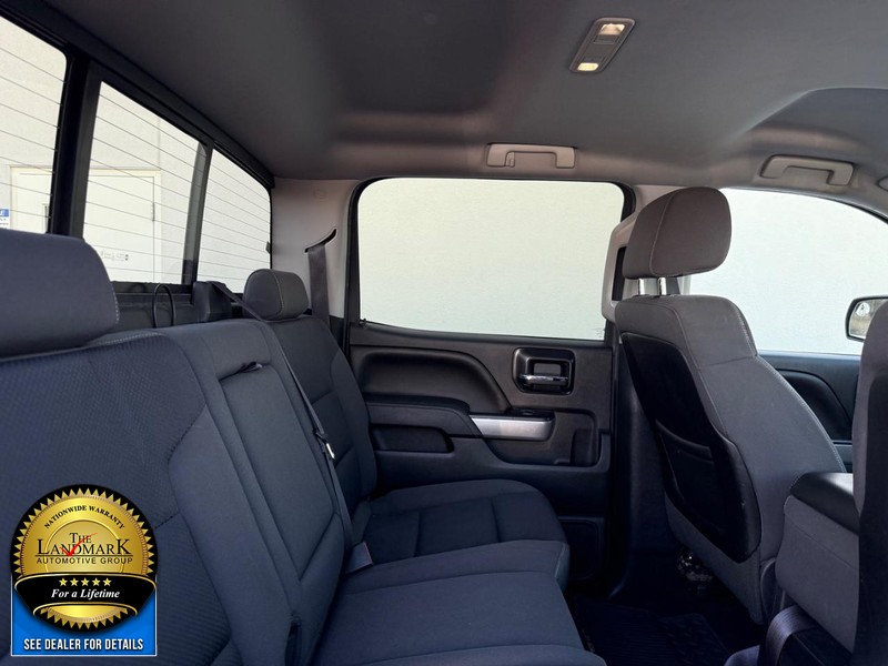 Chevrolet Silverado 1500 Vehicle Full-screen Gallery Image 14