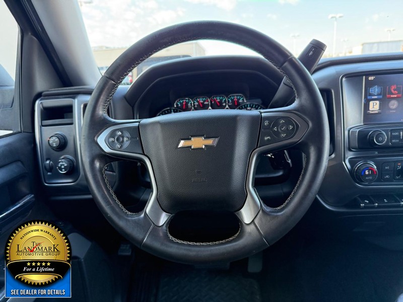 Chevrolet Silverado 1500 Vehicle Full-screen Gallery Image 16