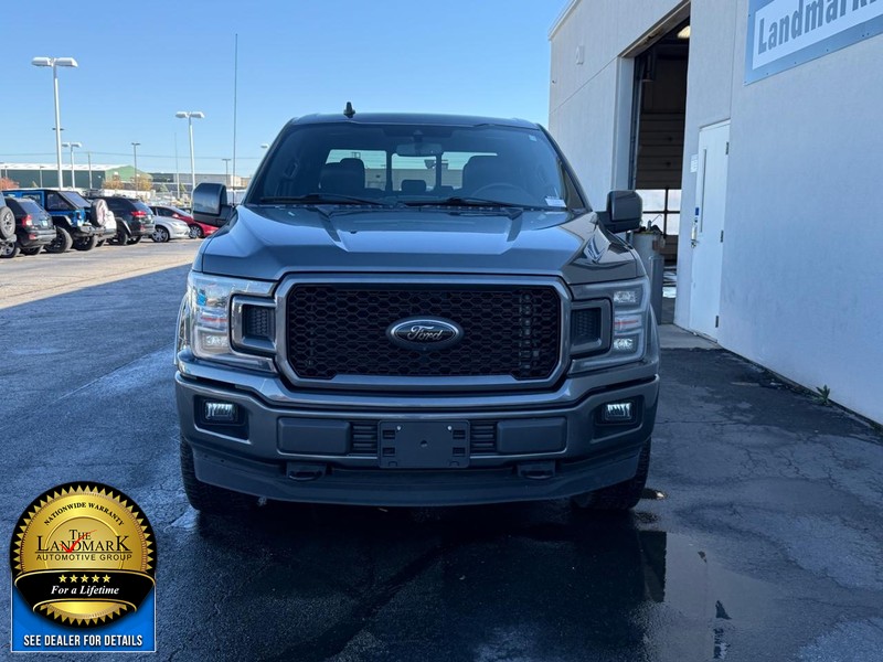 Ford F-150 Vehicle Full-screen Gallery Image 4