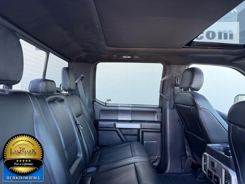 Ford F-150 Vehicle Full-screen Gallery Image 16