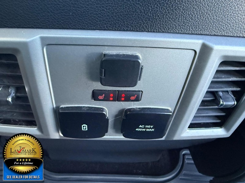 Ford F-150 Vehicle Full-screen Gallery Image 17