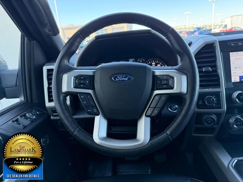 Ford F-150 Vehicle Full-screen Gallery Image 19