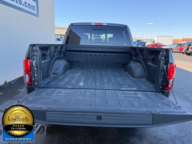 Ford F-150 Vehicle Full-screen Gallery Image 21