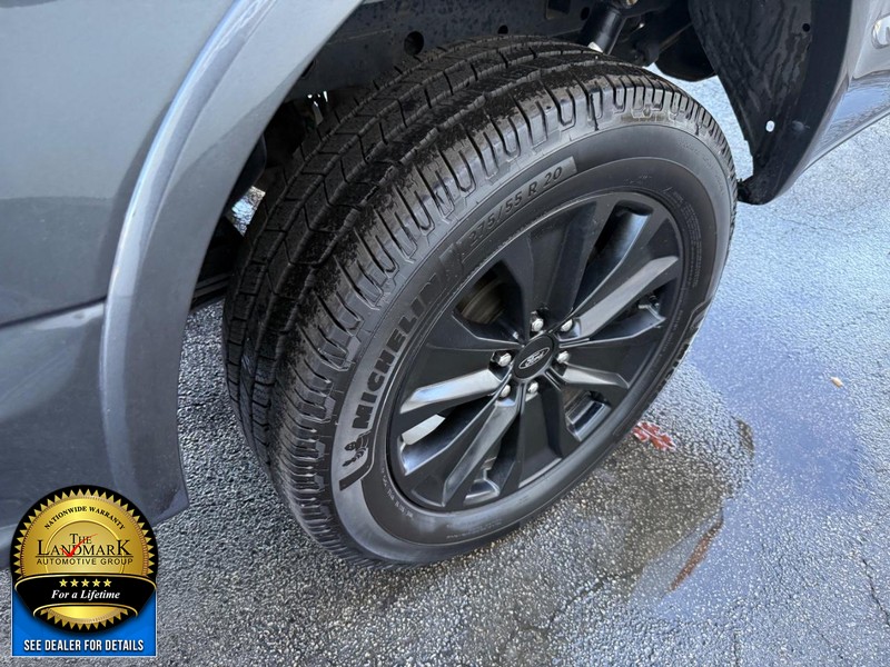 Ford F-150 Vehicle Full-screen Gallery Image 22