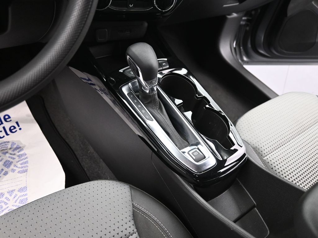 Chevrolet Trax Vehicle Full-screen Gallery Image 16