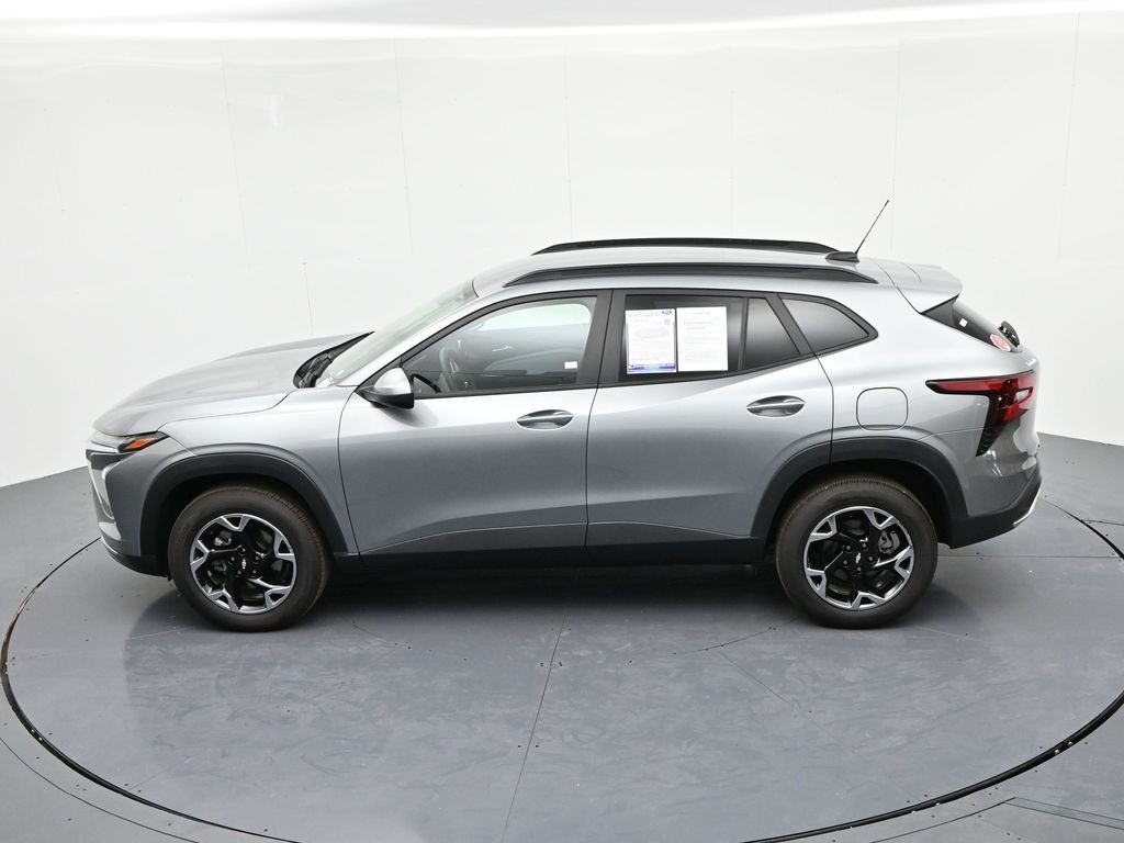 Chevrolet Trax Vehicle Full-screen Gallery Image 21