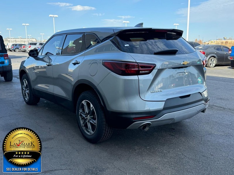 Chevrolet Blazer Vehicle Full-screen Gallery Image 6