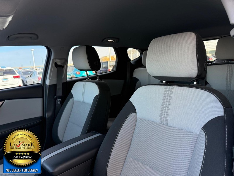 Chevrolet Blazer Vehicle Full-screen Gallery Image 9