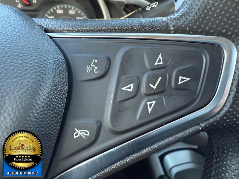 Chevrolet Malibu Vehicle Full-screen Gallery Image 11