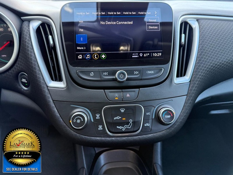 Chevrolet Malibu Vehicle Full-screen Gallery Image 17