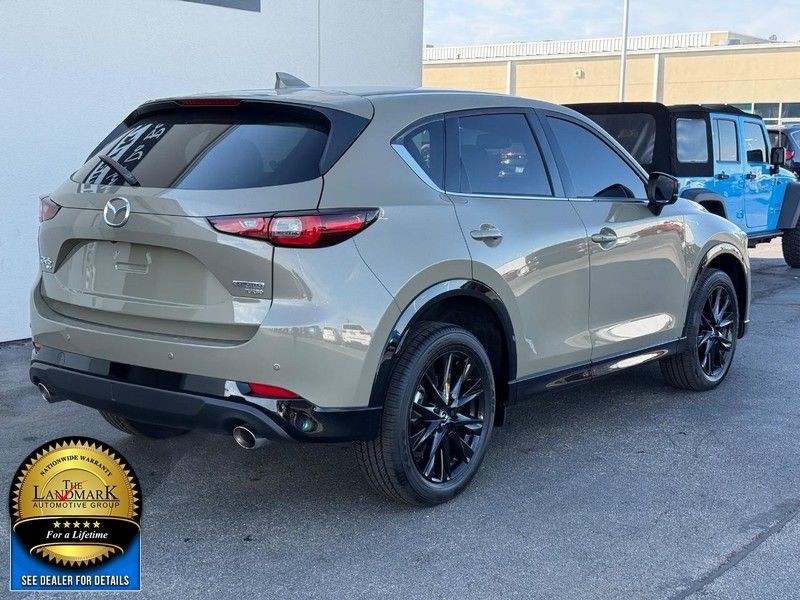 Mazda CX-5 Vehicle Full-screen Gallery Image 3