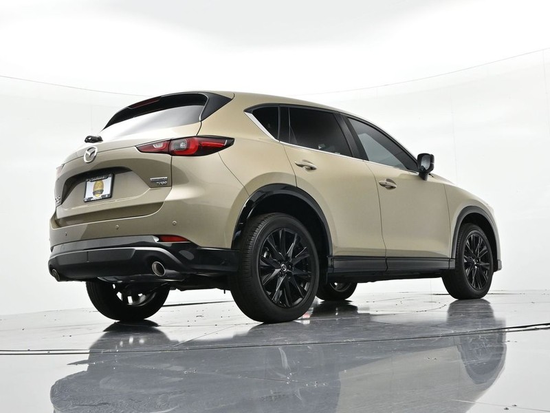 Mazda CX-5 Vehicle Full-screen Gallery Image 24