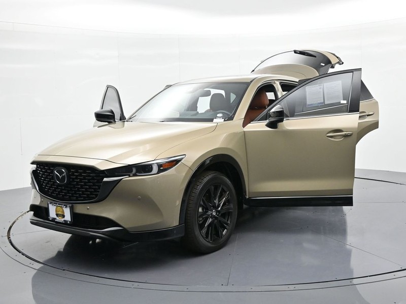 Mazda CX-5 Vehicle Full-screen Gallery Image 28