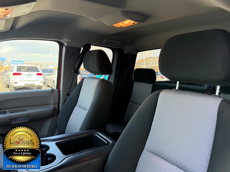 Chevrolet Silverado 1500 Vehicle Full-screen Gallery Image 9