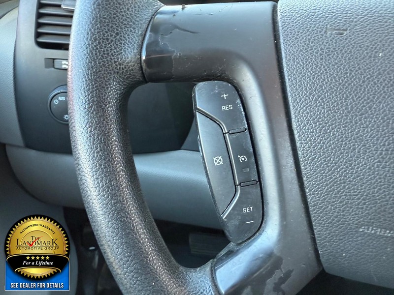 Chevrolet Silverado 1500 Vehicle Full-screen Gallery Image 10