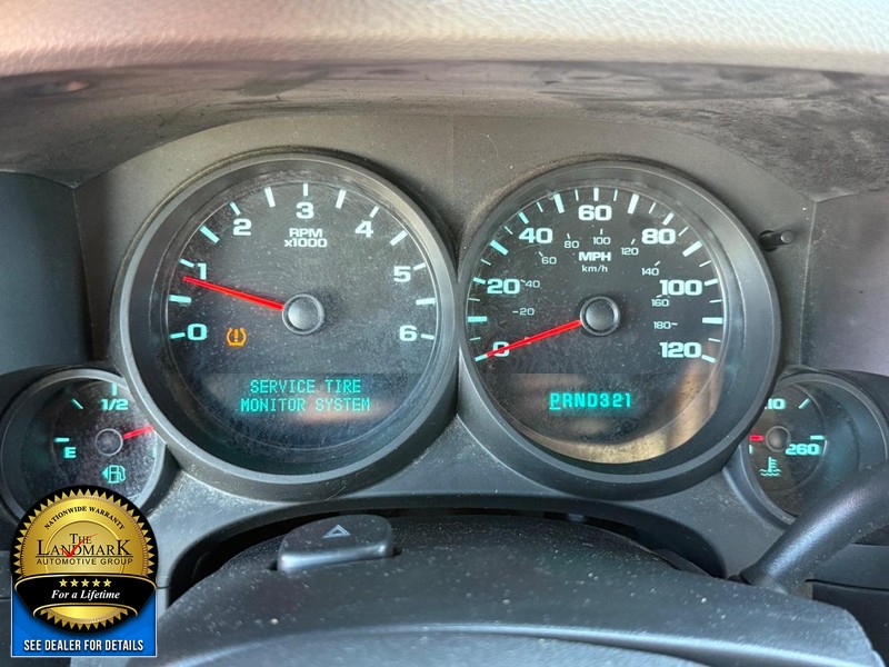 Chevrolet Silverado 1500 Vehicle Full-screen Gallery Image 12