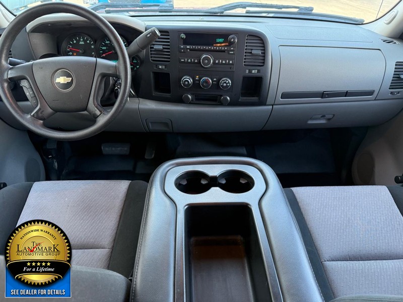 Chevrolet Silverado 1500 Vehicle Full-screen Gallery Image 14